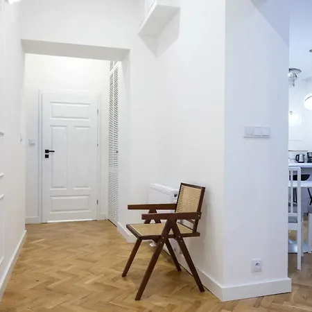 Apartment Helle Mit Designer-renovierung Hannover
